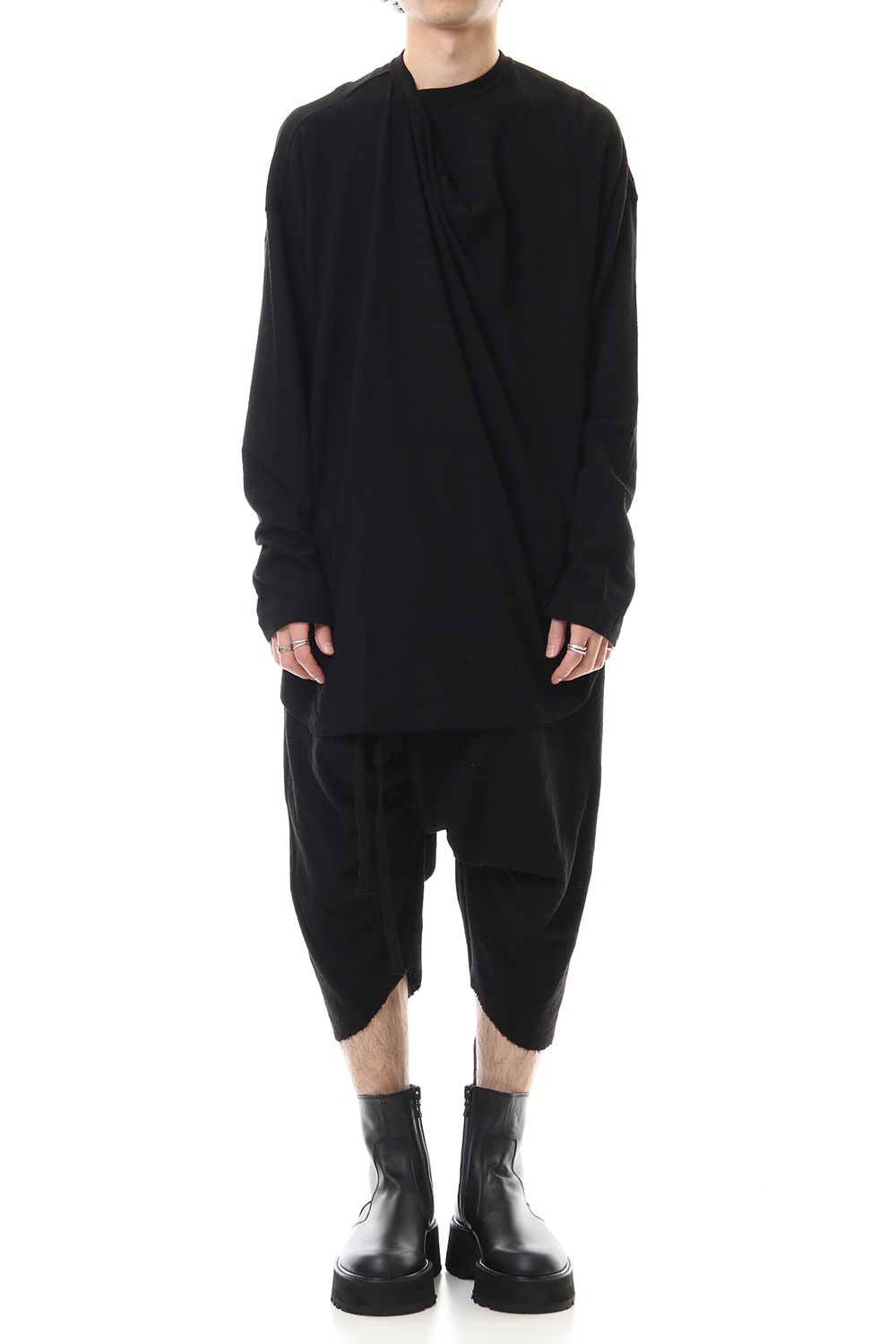 Tuck drape L/S cut & sewn Black