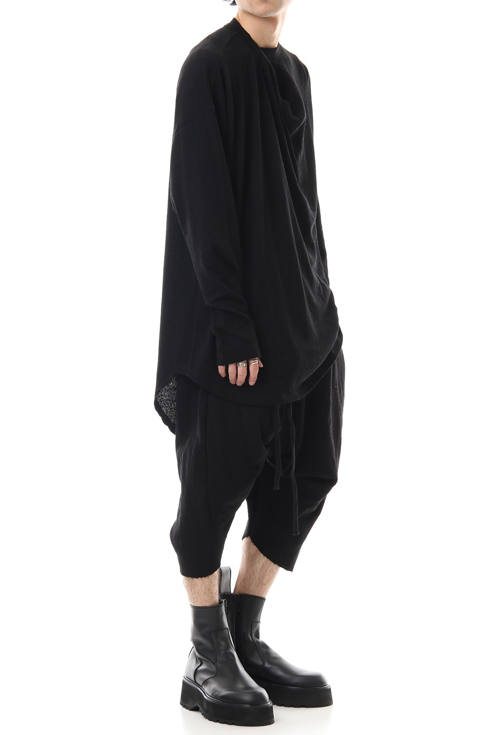 Tuck drape L/S cut & sewn Black