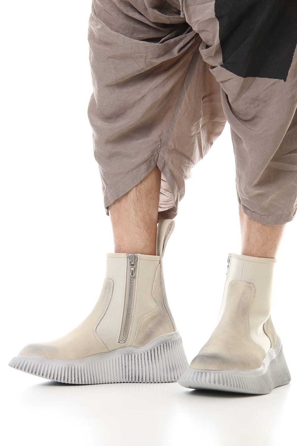 Side zip engineer boots