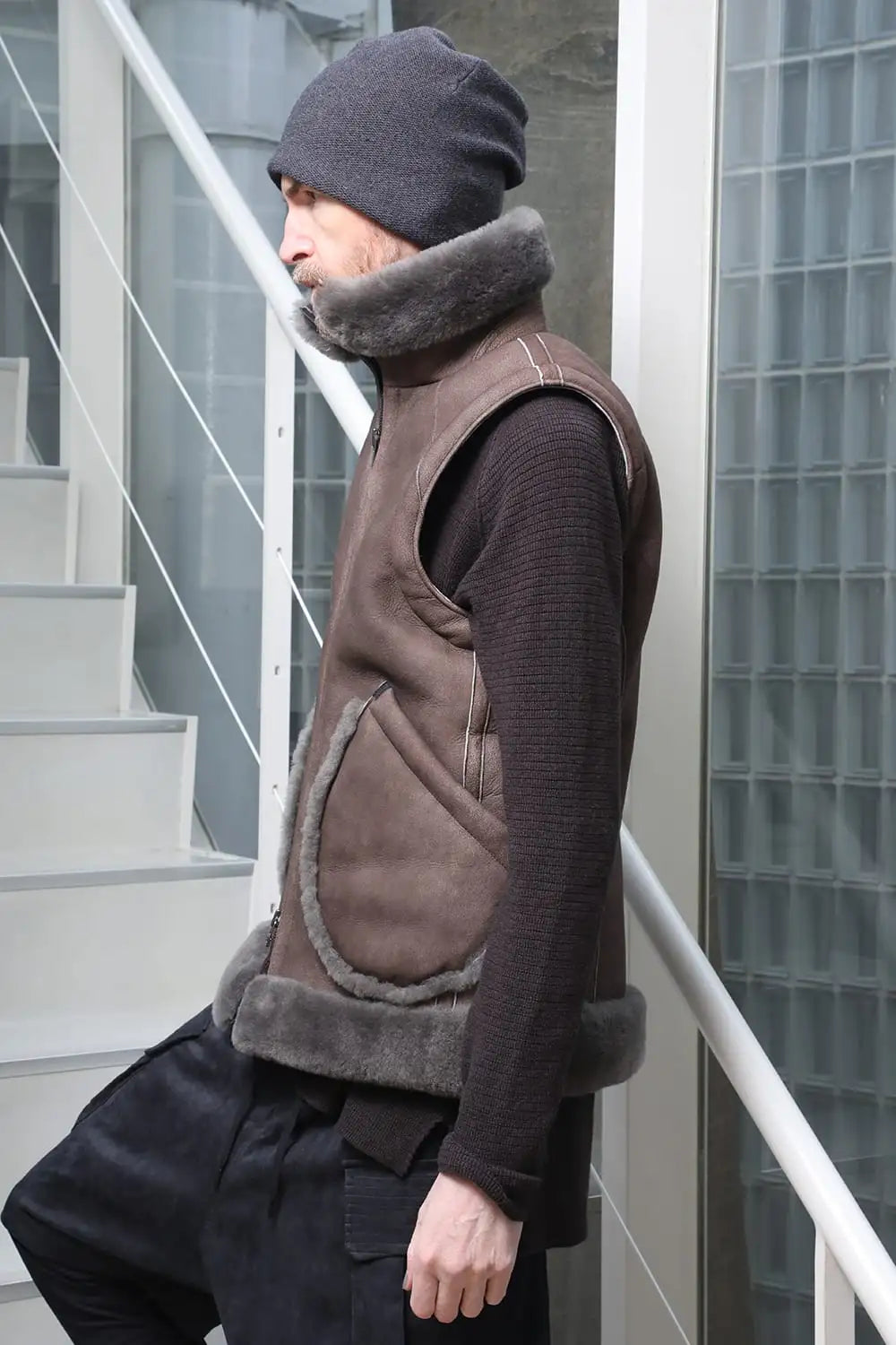 ハイネックベスト シープスキン ワームグレイ