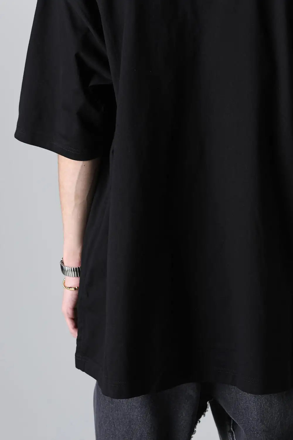 lonely souls. (oversized s/s pocket tee) Black