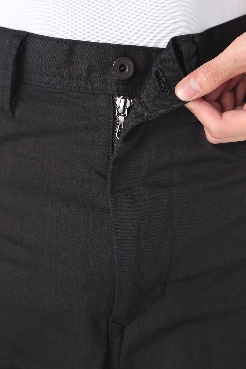 CURVED SLIM JEANS Black