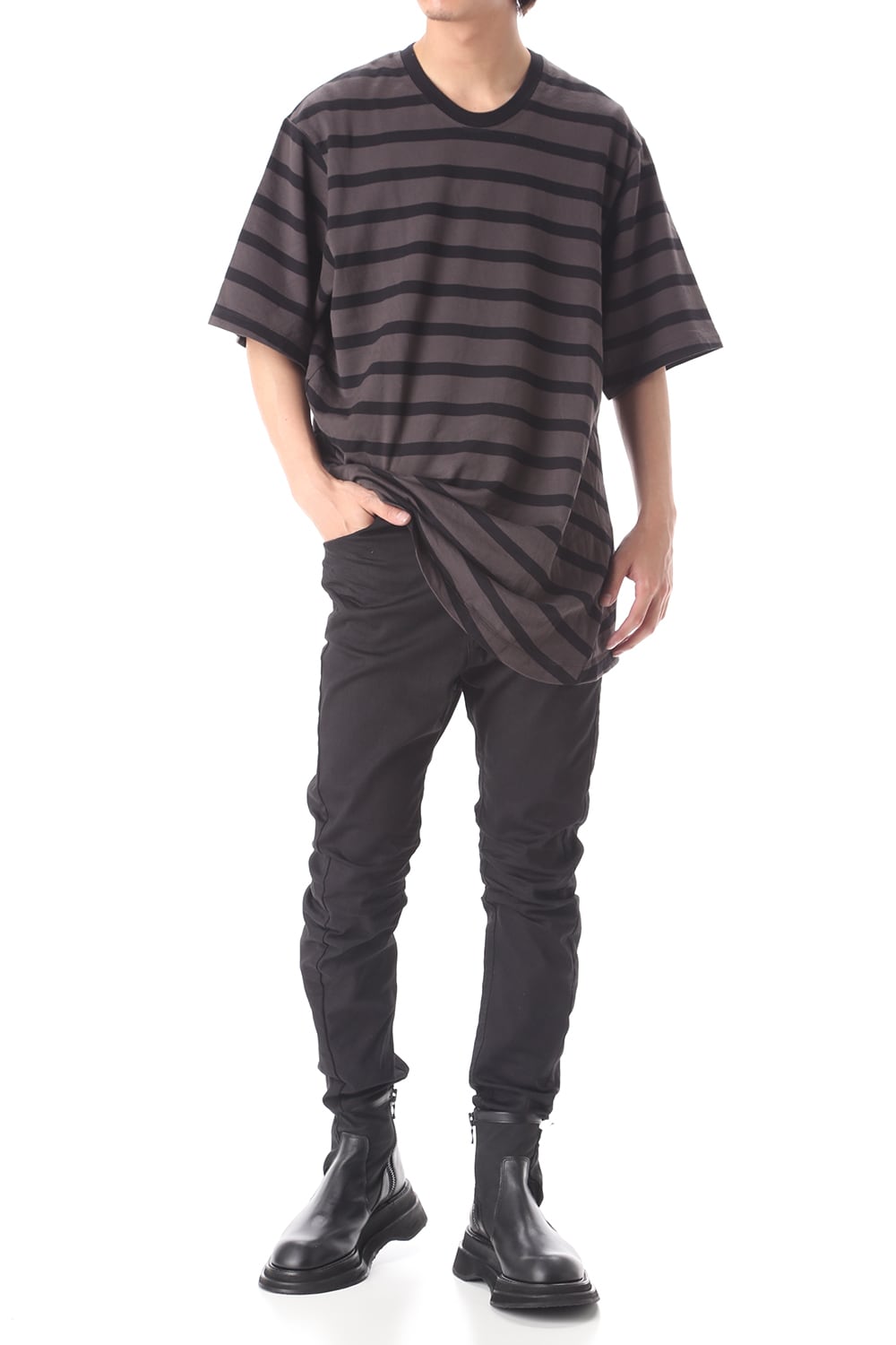 CURVED SLIM JEANS Black