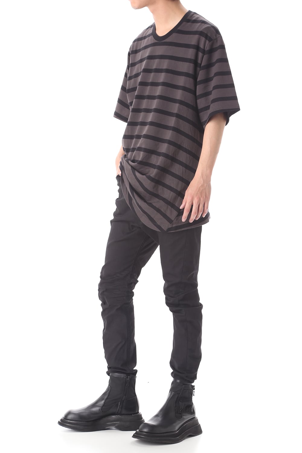 CURVED SLIM JEANS Black