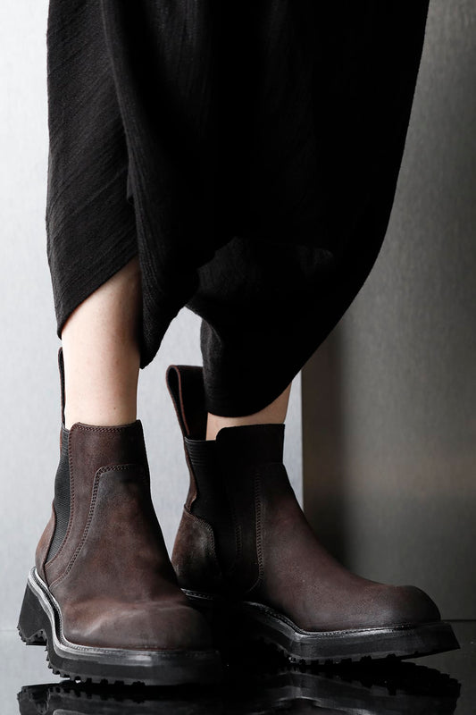 COATED SUEDE CHELSEA BOOTS BROWN