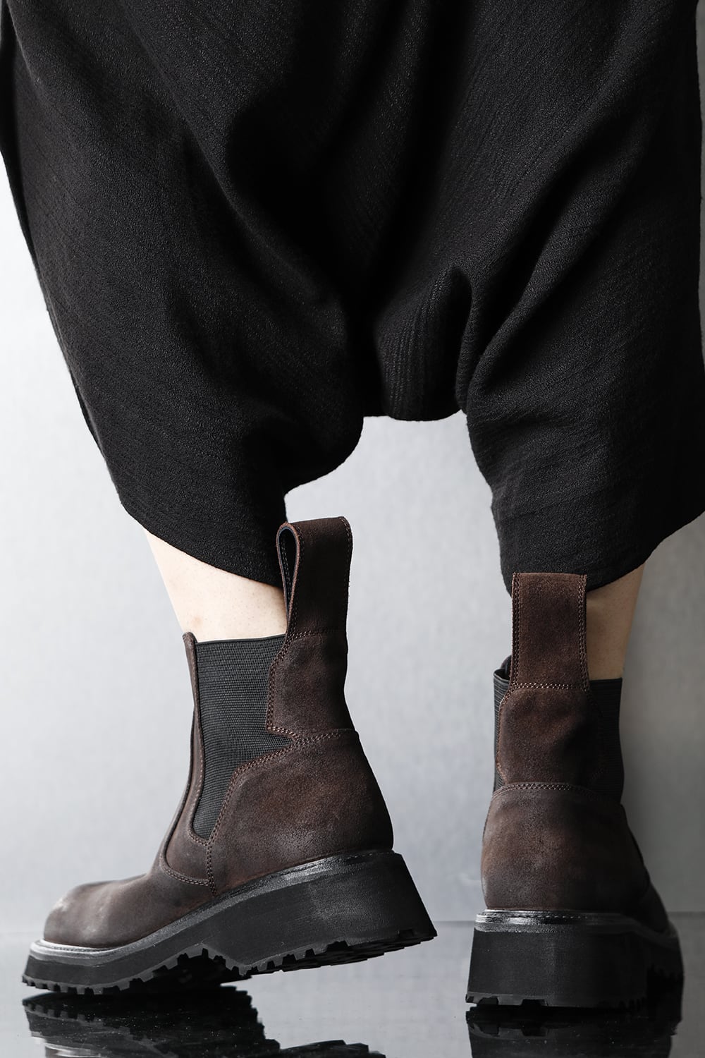 COATED SUEDE CHELSEA BOOTS BROWN