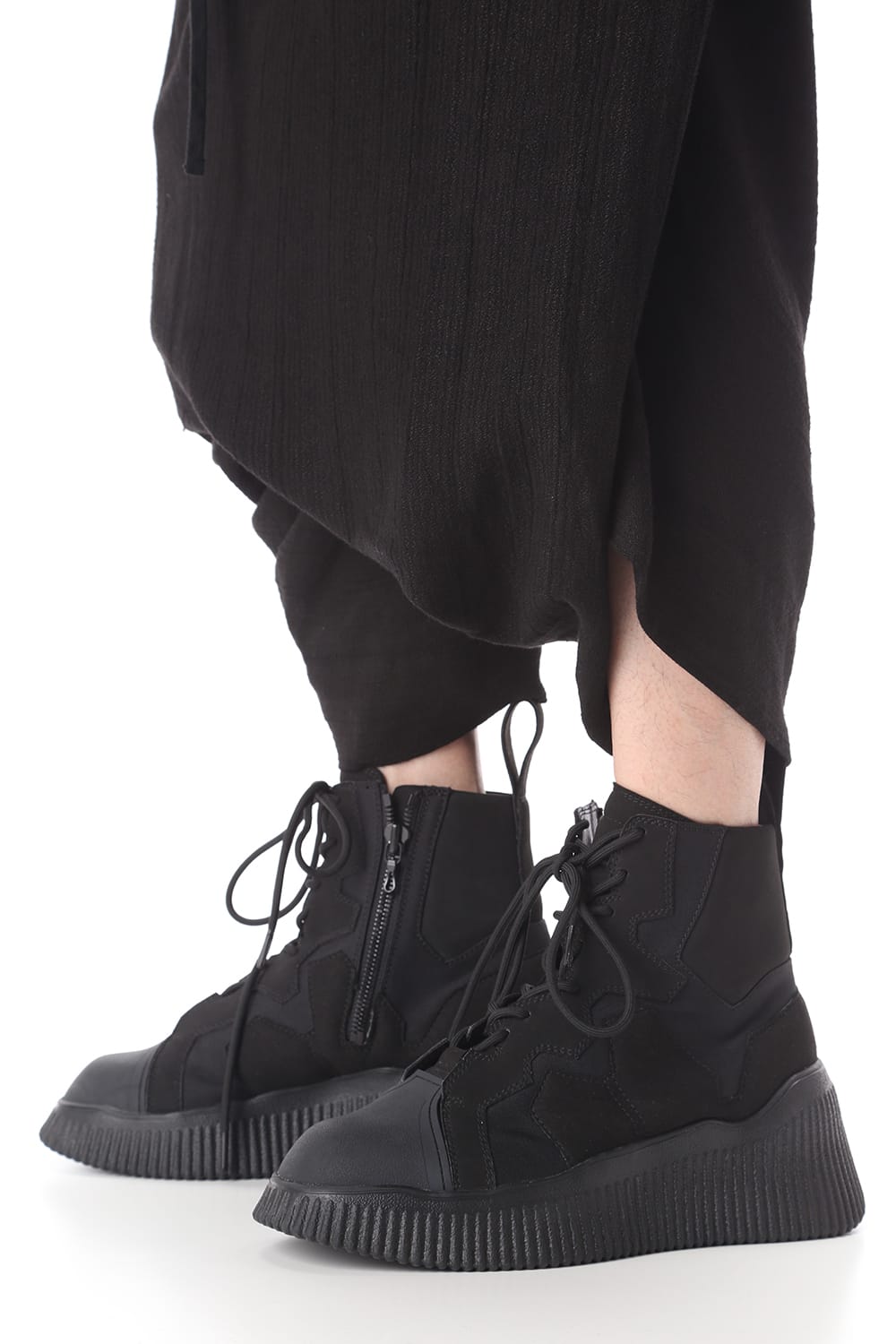 PADDED LACE-UP BOOTS BLACK