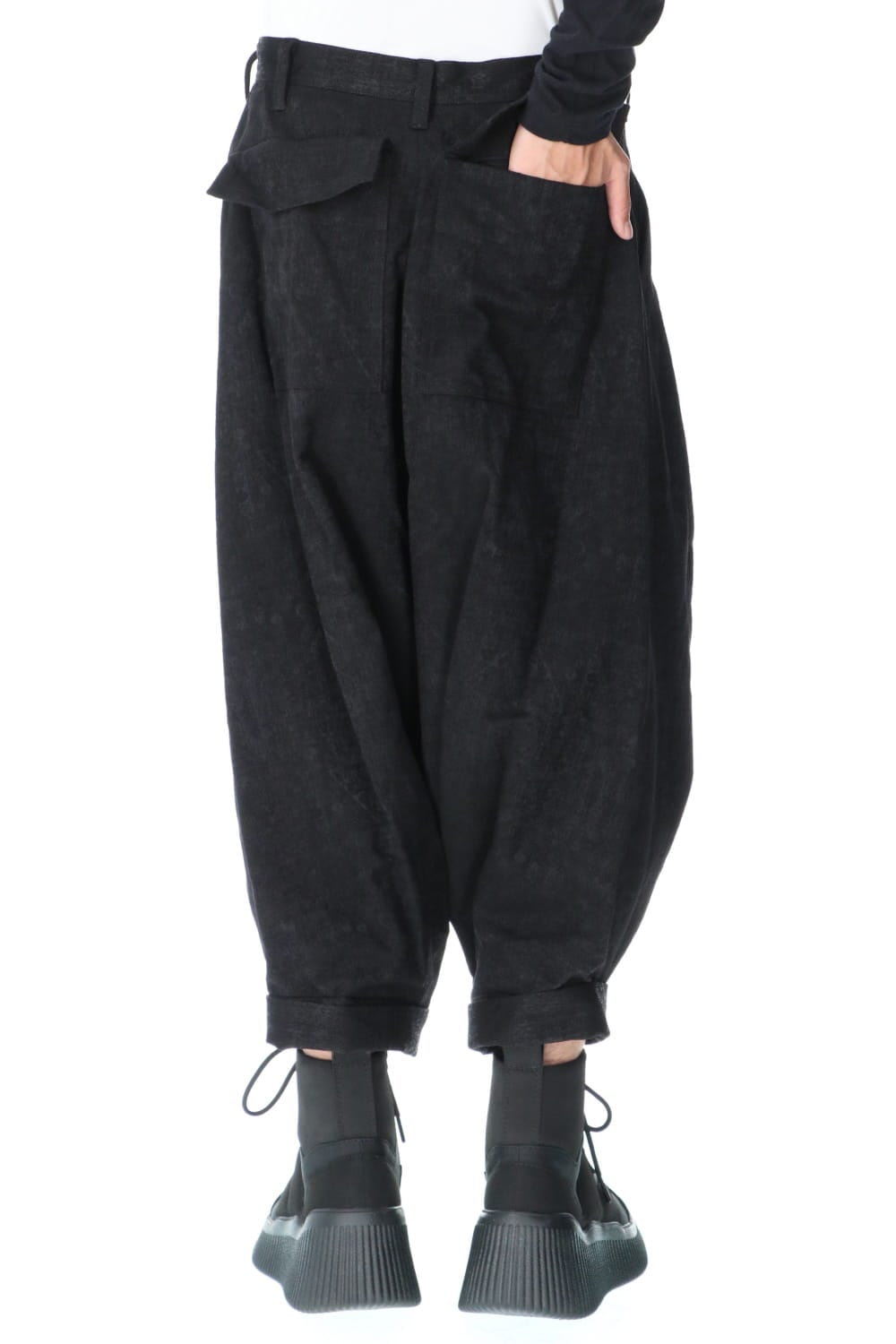 TUCK BAGGY PANTS