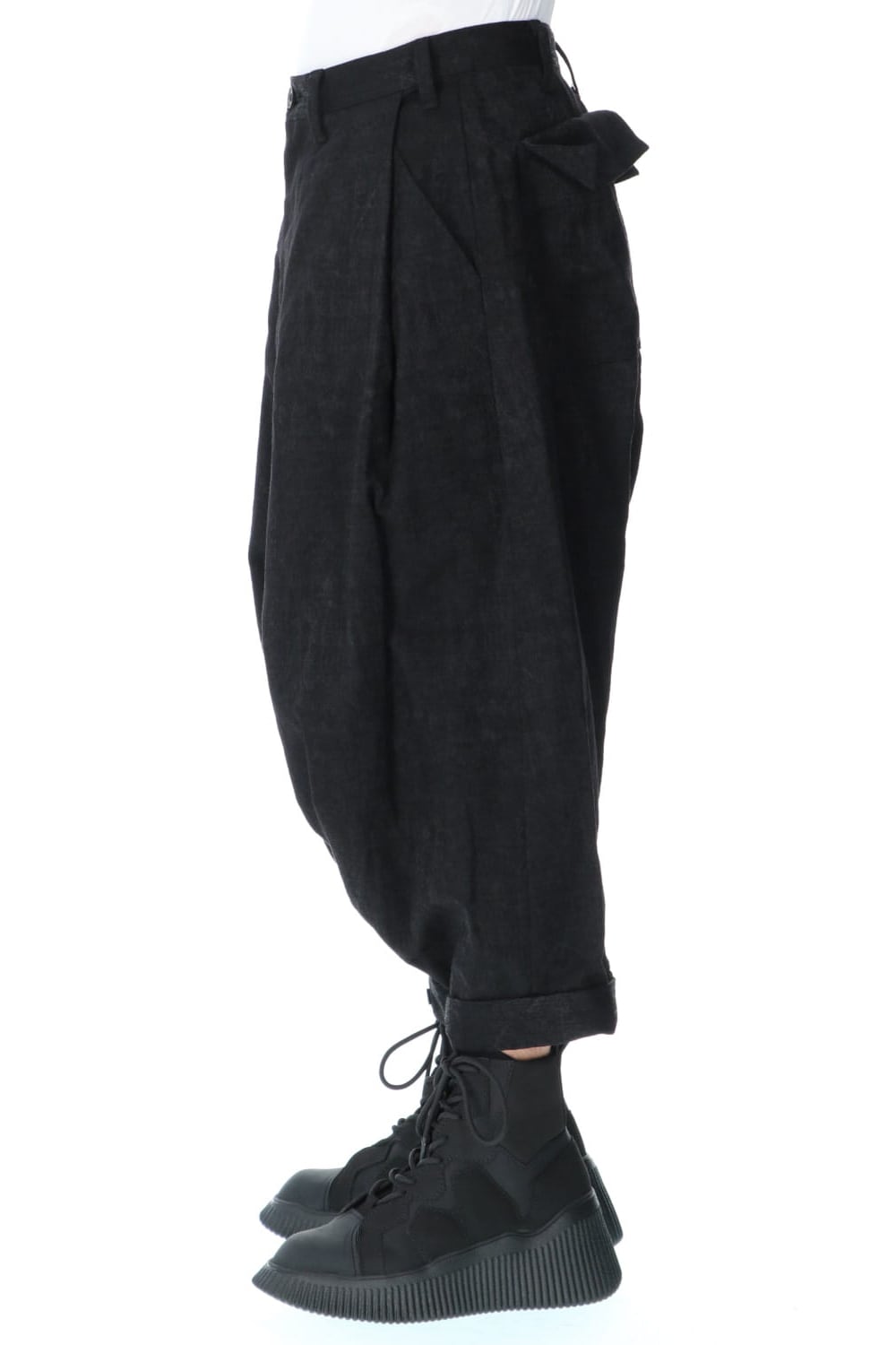 TUCK BAGGY PANTS