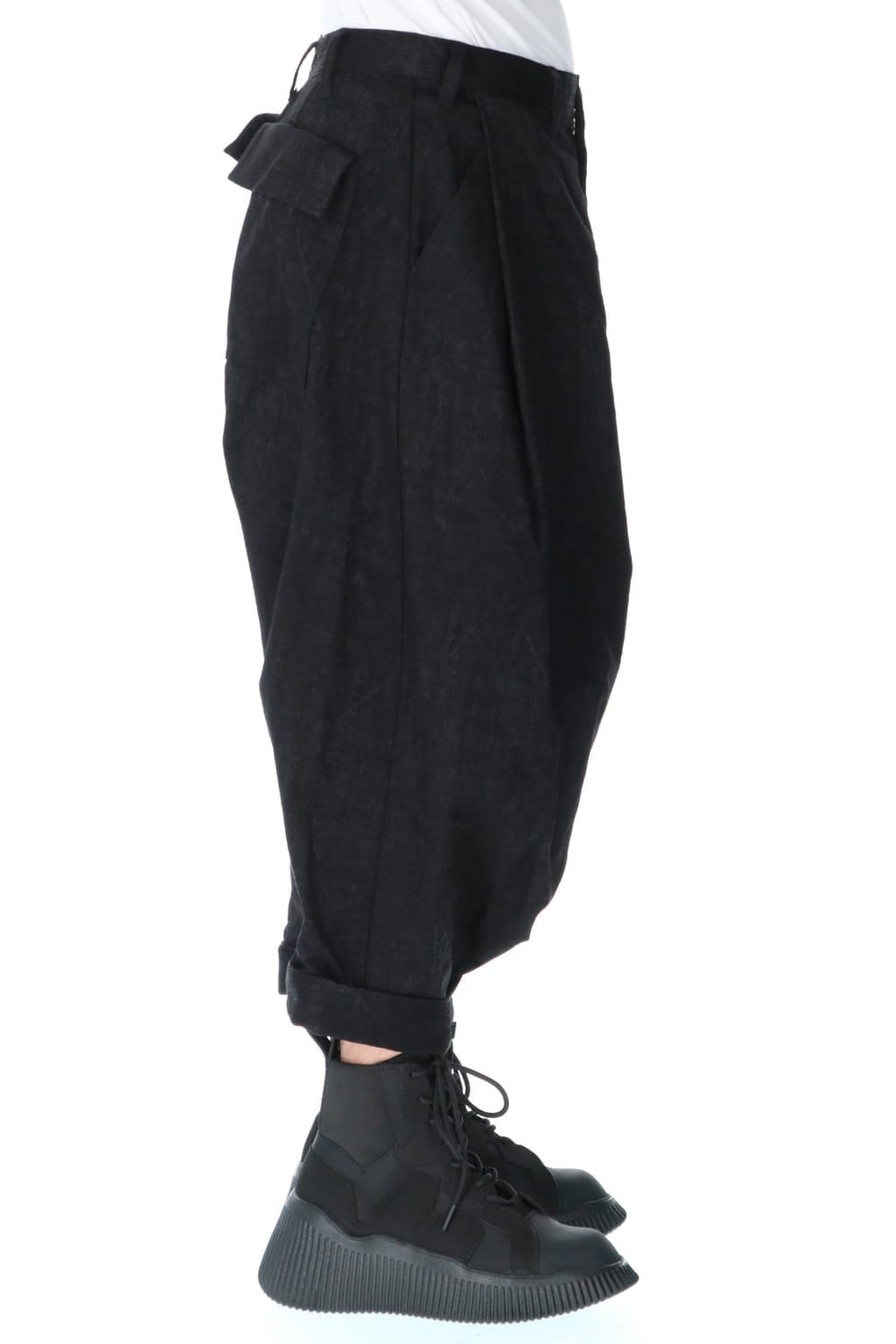 TUCK BAGGY PANTS