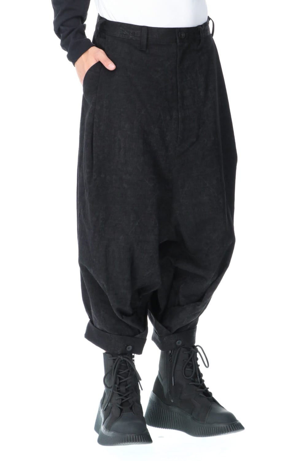 TUCK BAGGY PANTS