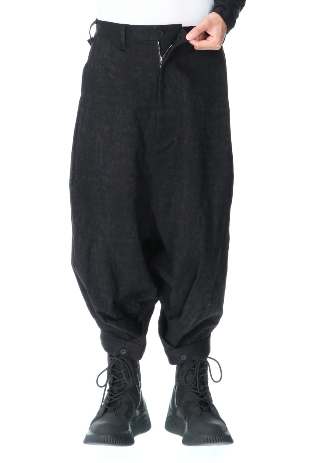 TUCK BAGGY PANTS