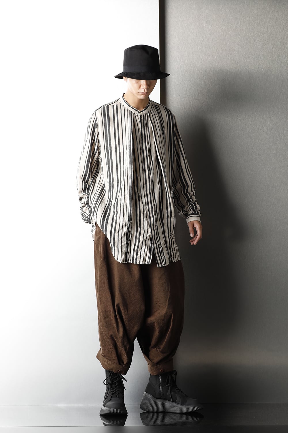 TUCK BAGGY PANTS BROWN