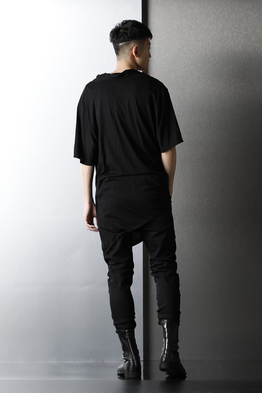 ドレープ ネック Tシャツ ブラック