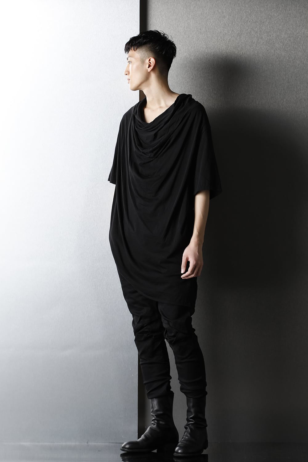 ドレープ ネック Tシャツ ブラック