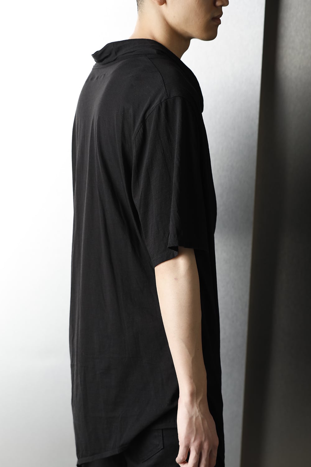 ドレープ ネック Tシャツ ブラック