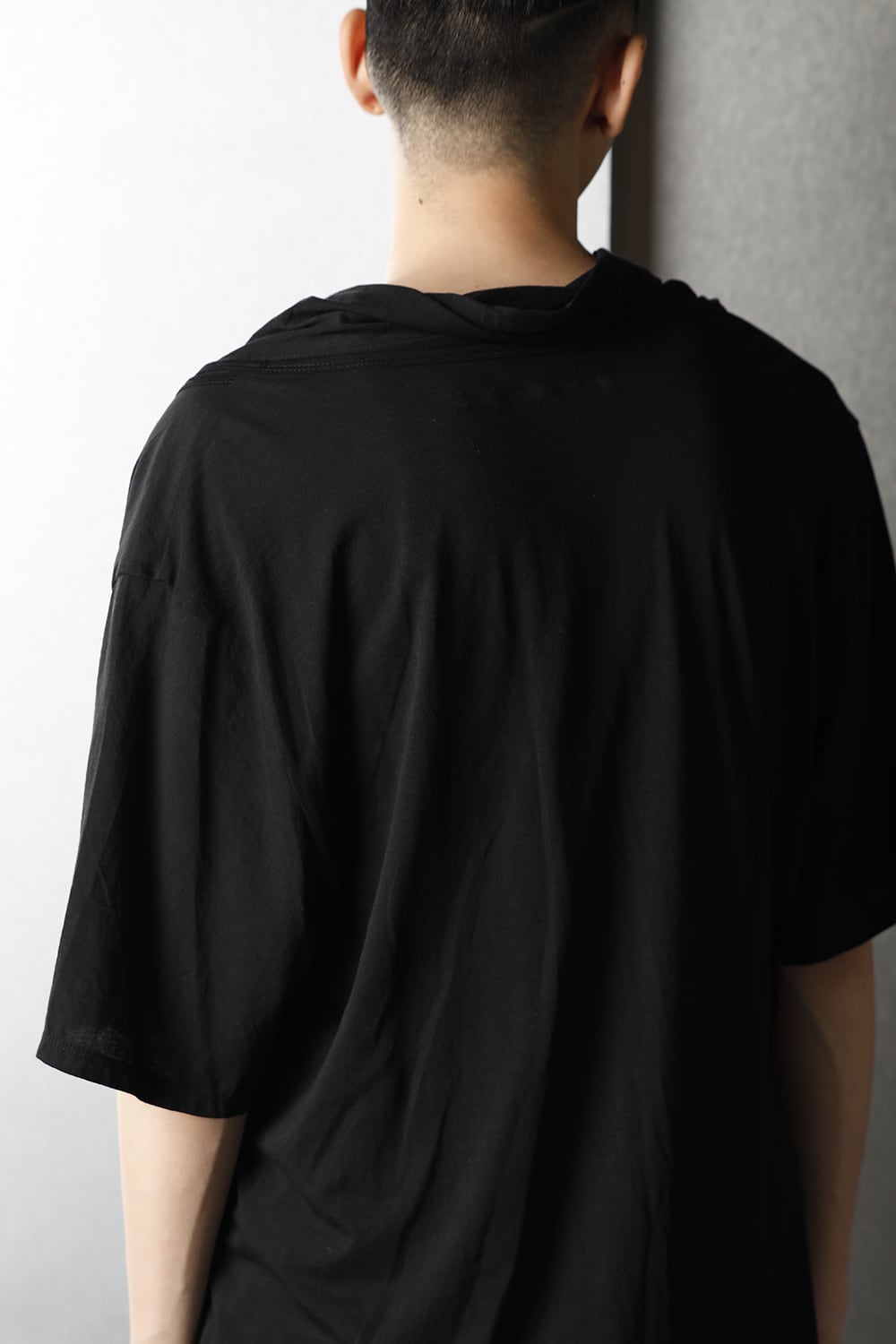 ドレープ ネック Tシャツ ブラック