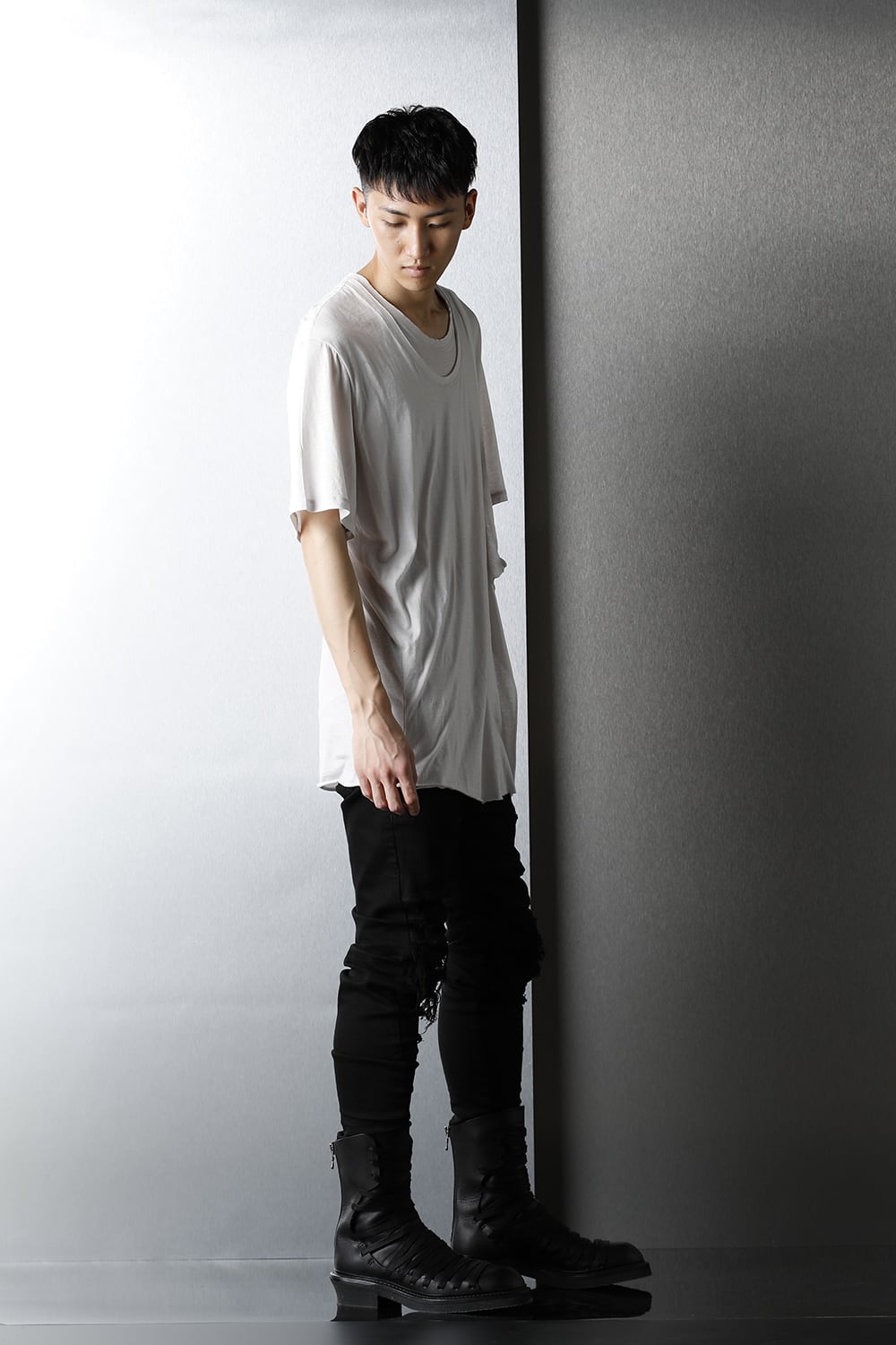 LAYERED NECK T-SHIRT PLASTER