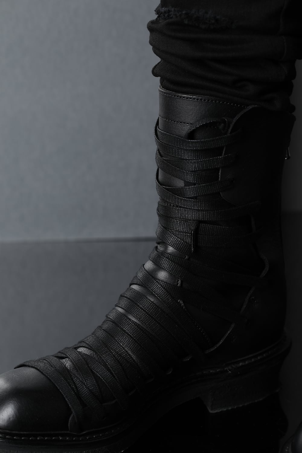 BIND BOOTS