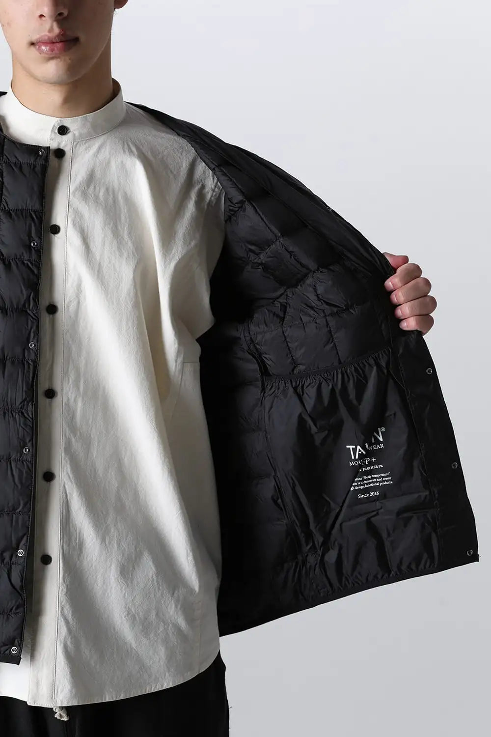 MOUNTAIN HI-SPEC CREW NECK DOWN JACKET＜900FP+＞ Black
