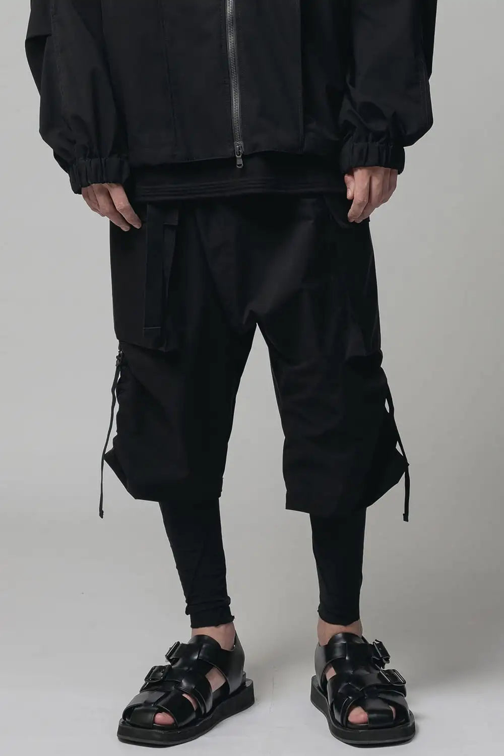 Water-Repellent Short Pants Black