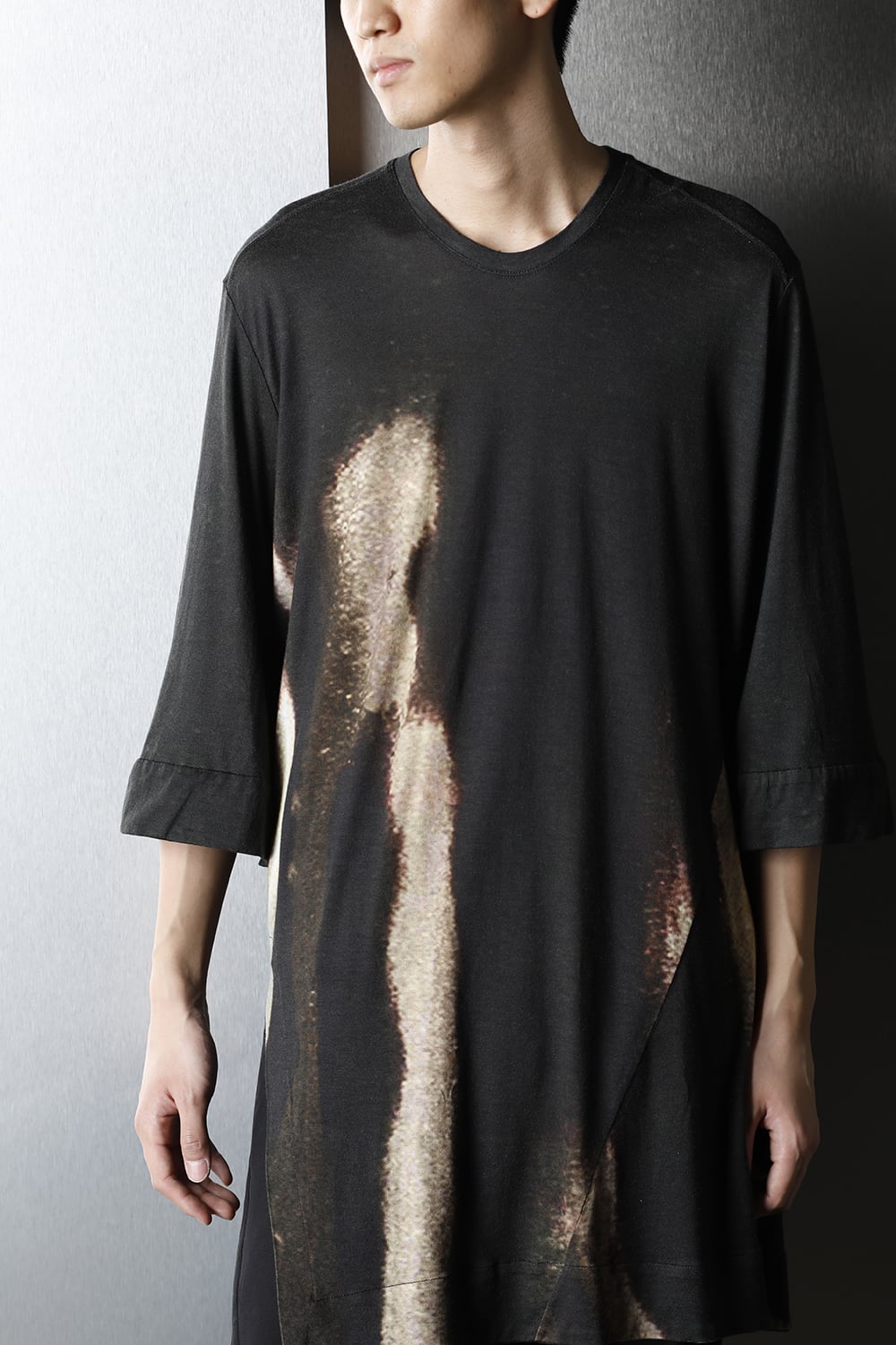 Dilated print LS T-shirts Black