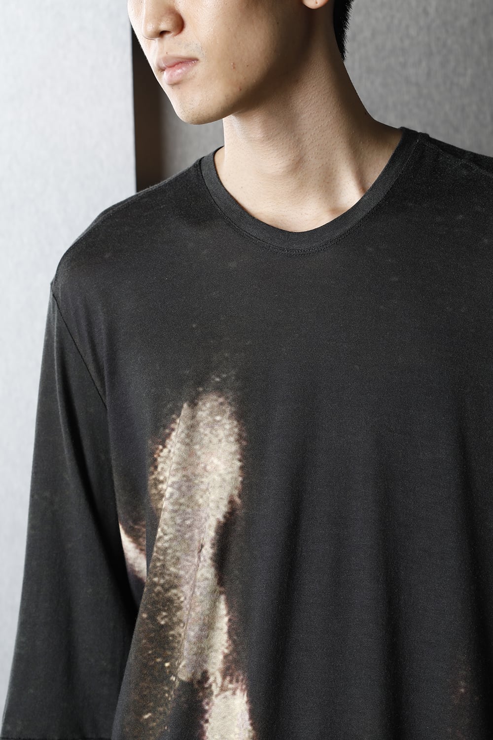 Dilated print LS T-shirts Black