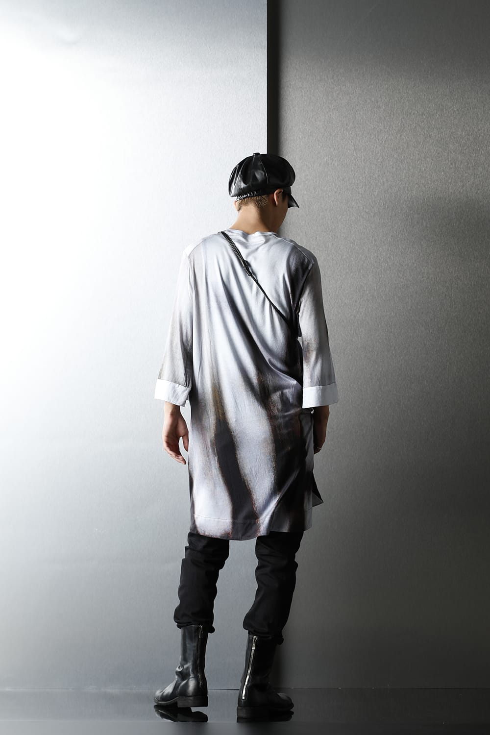 ダイレイテッドプリント ロングスリーブTシャツ オフ