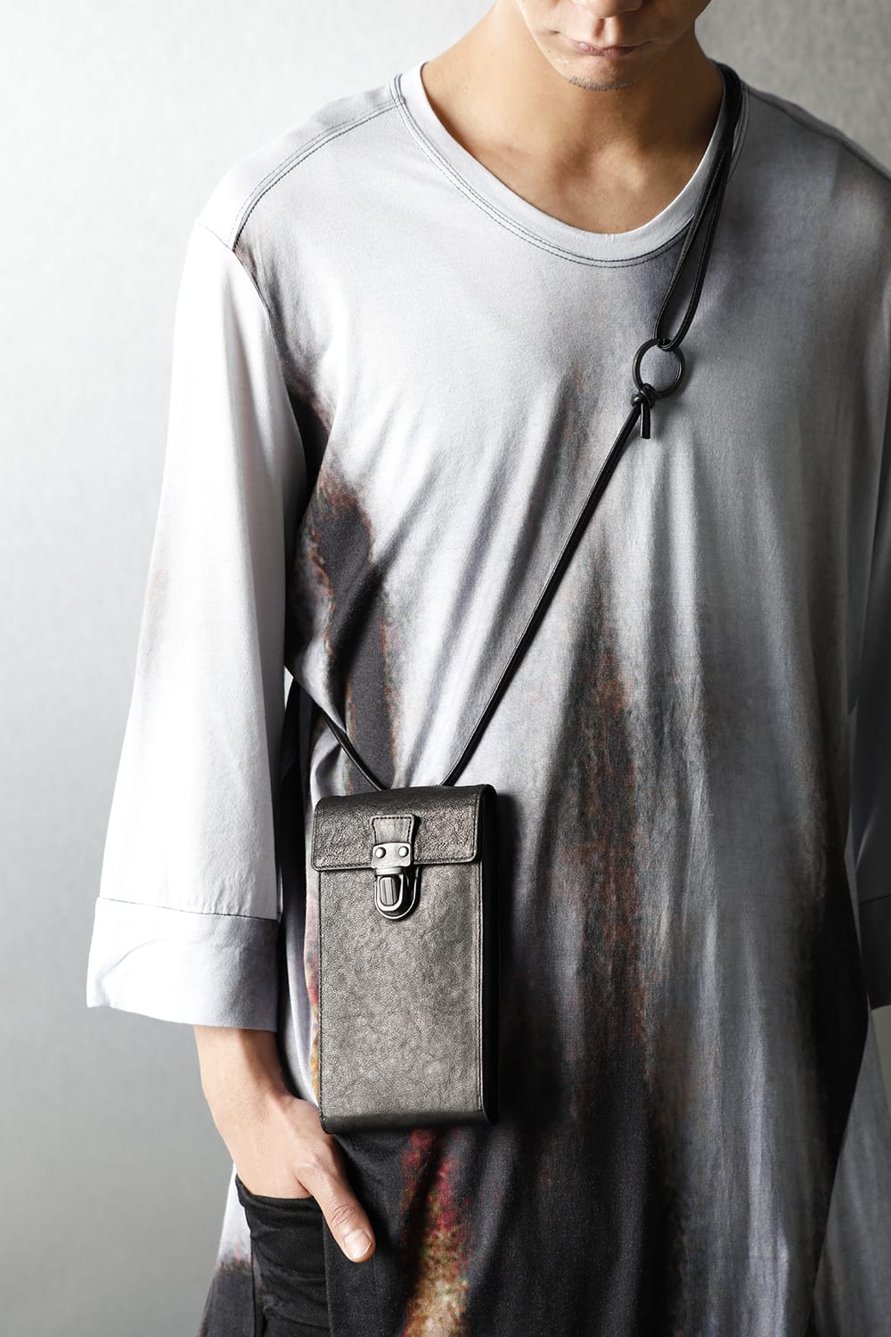 ダイレイテッドプリント ロングスリーブTシャツ オフ