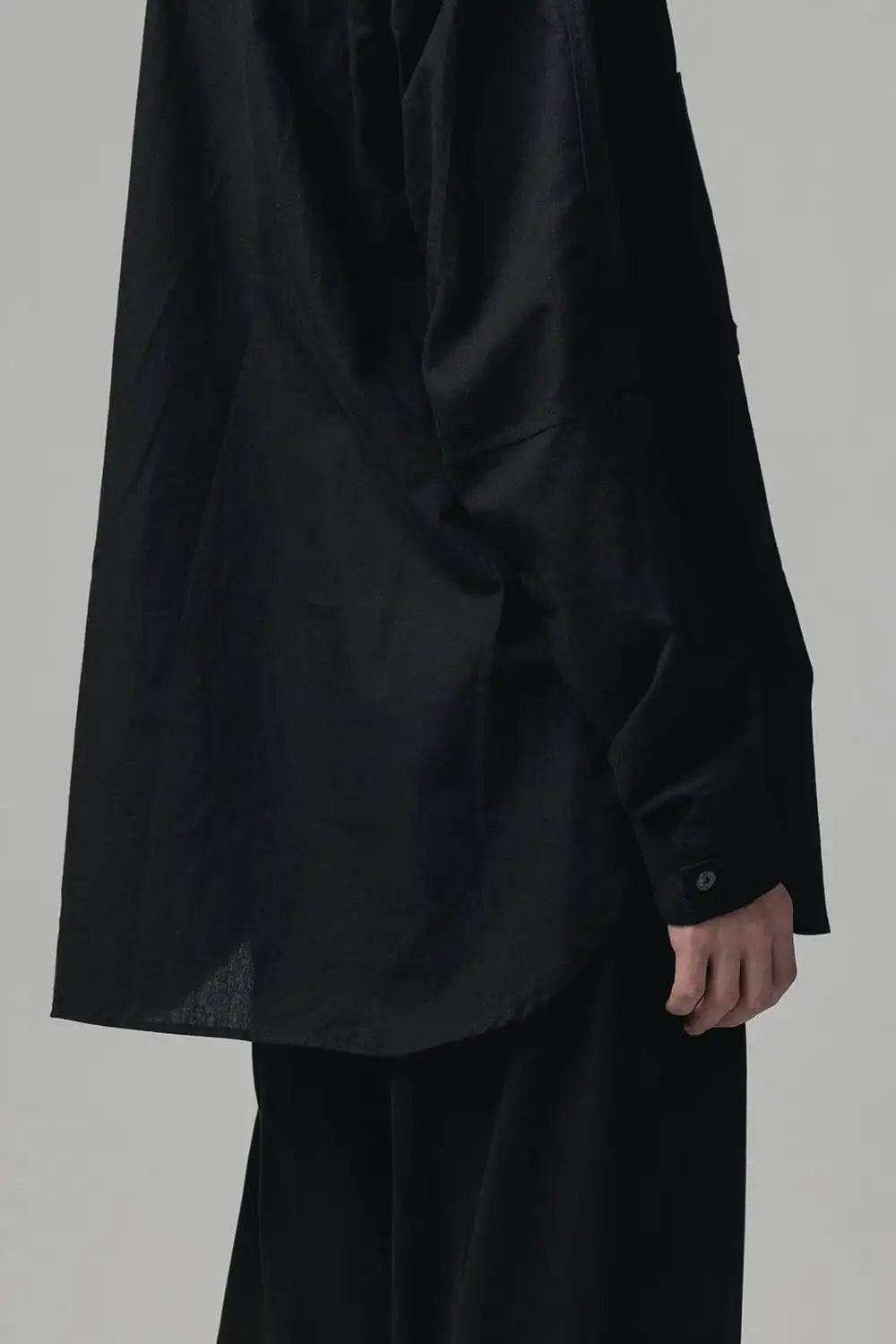 Cotton/Linen V Shirt  Black