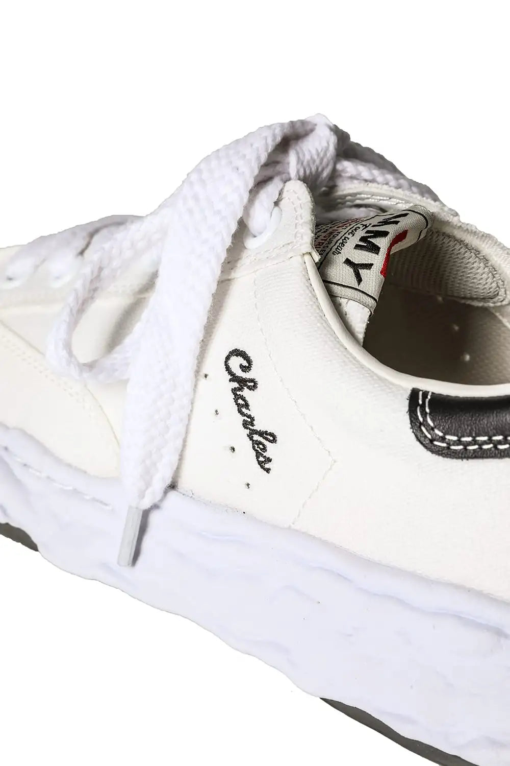 CHARLES Original sole canvas Low-cut sneakers White