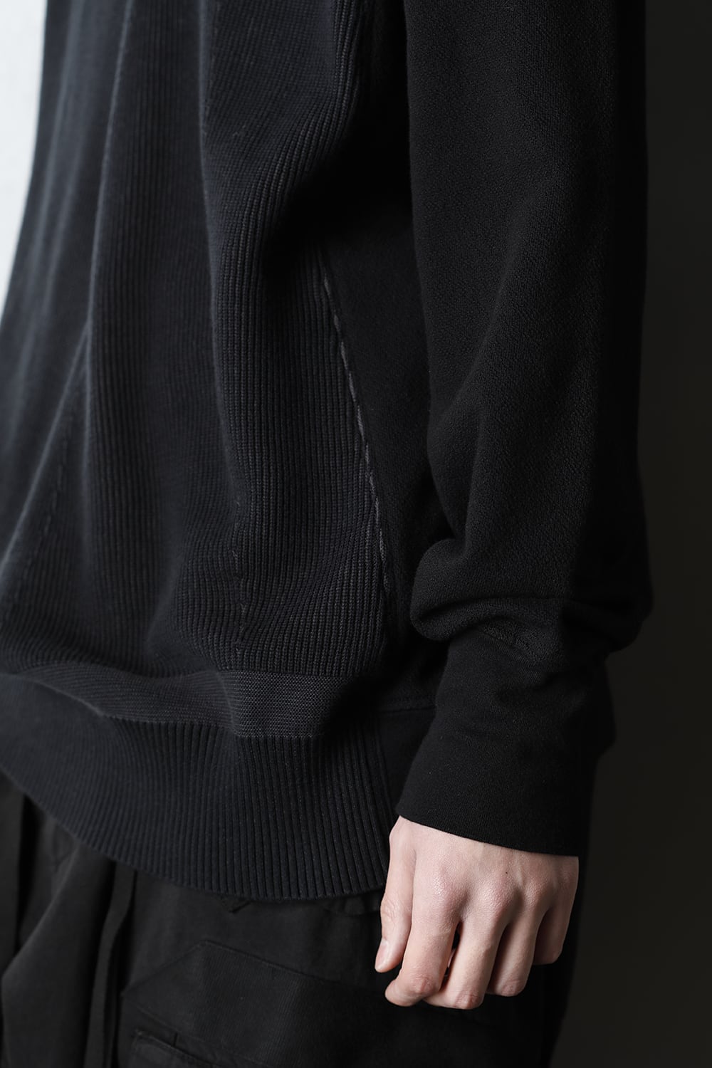 Front Knit Sweatshirt Black