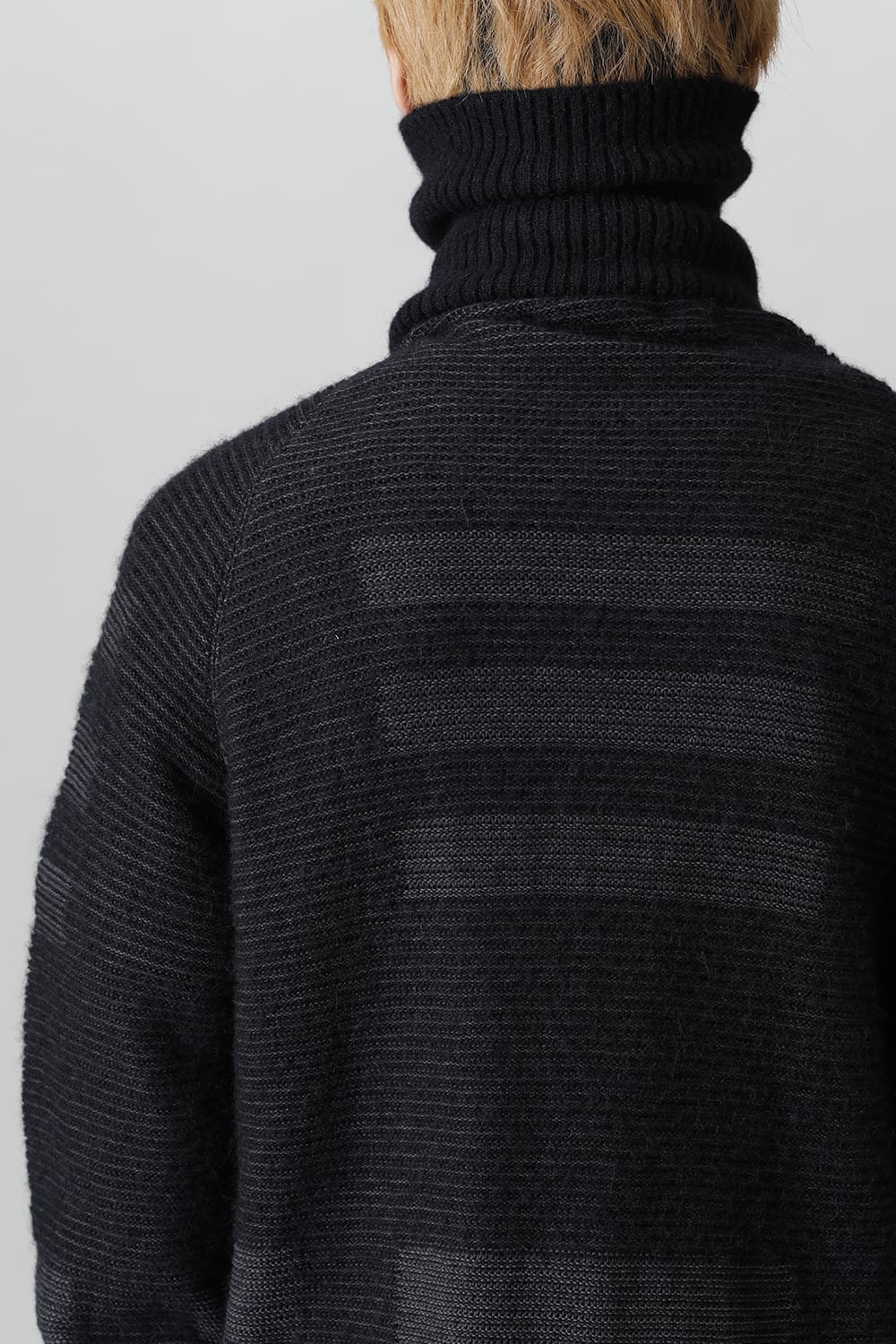 Front zip High neck knit Black