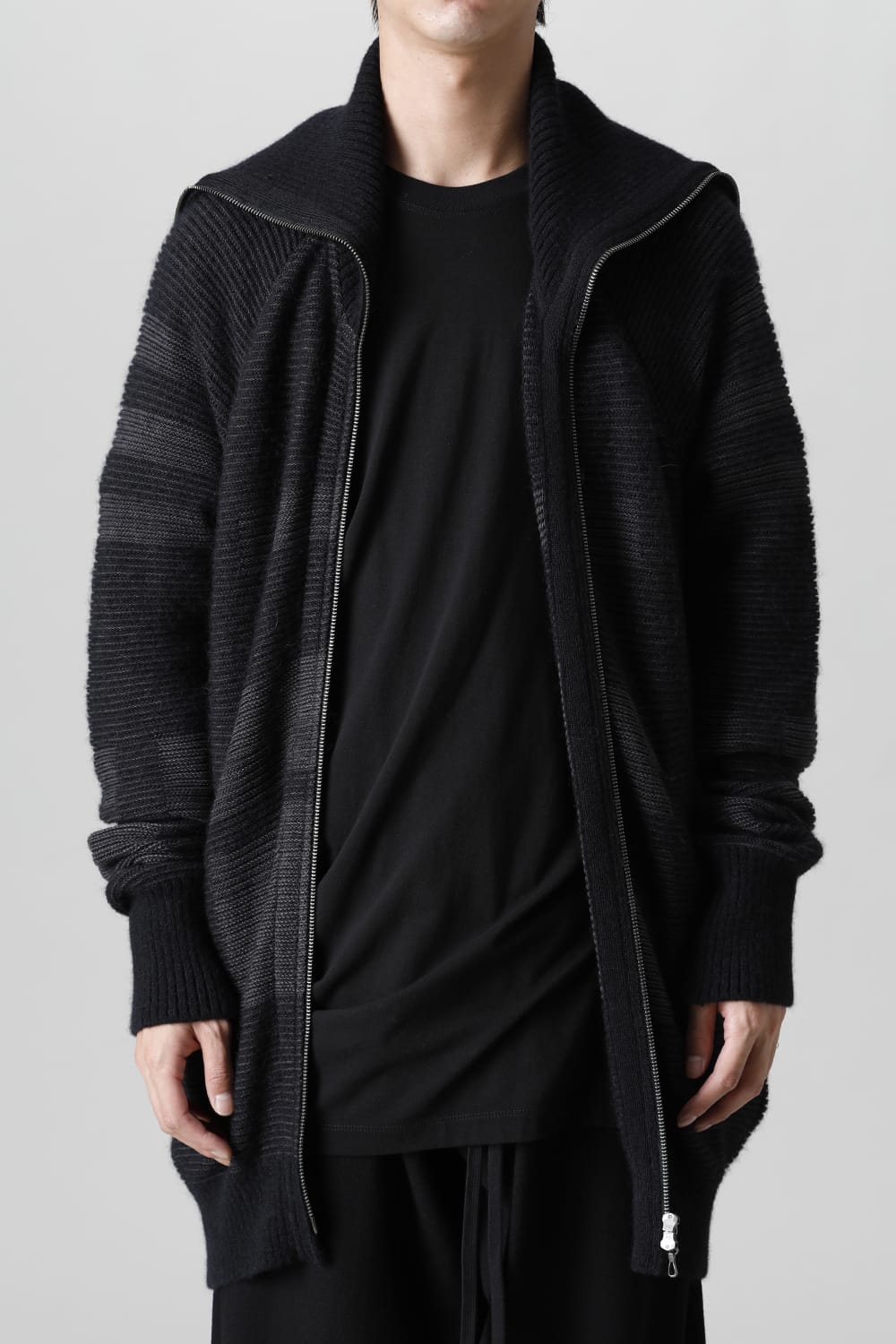 Front zip High neck knit Black
