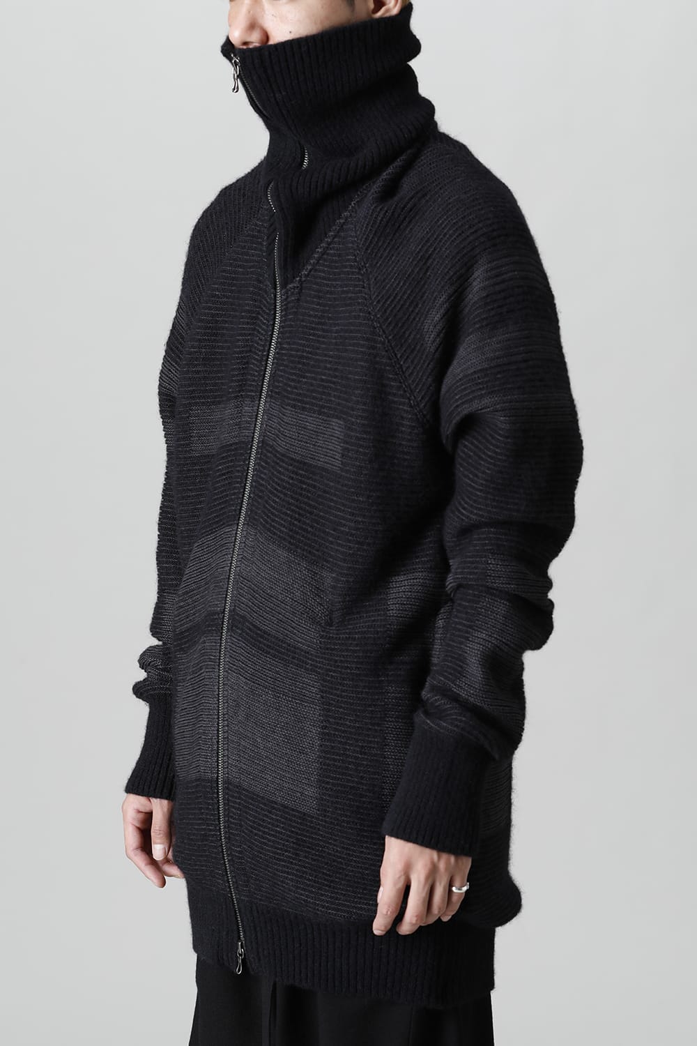 Front zip High neck knit Black