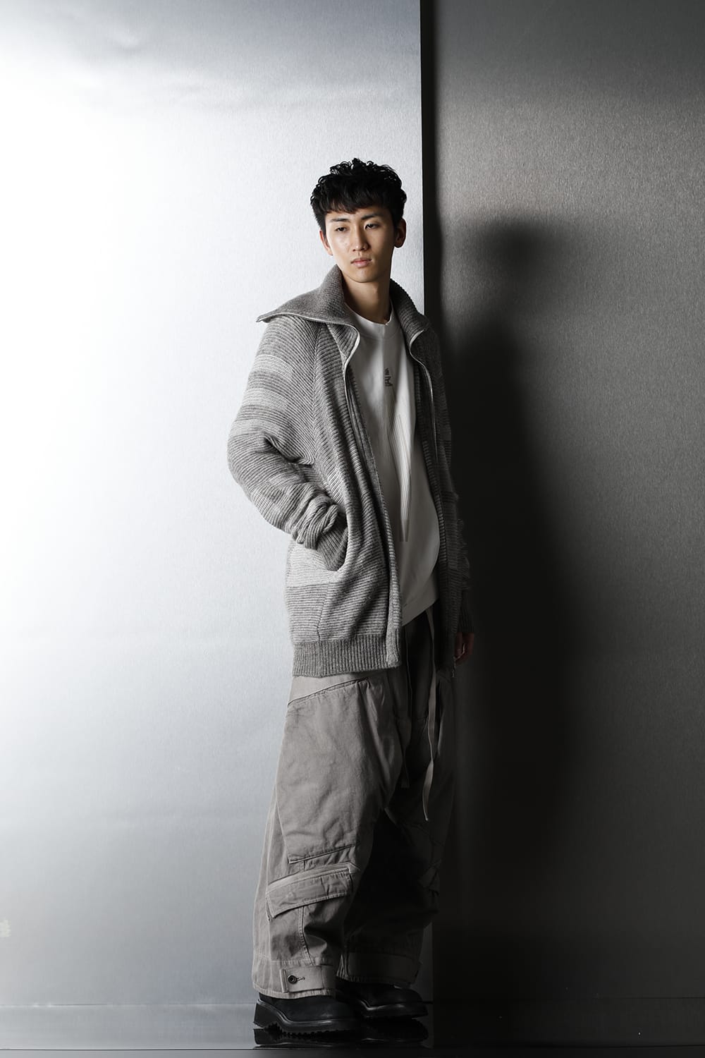 Front zip High neck knit Light Gray