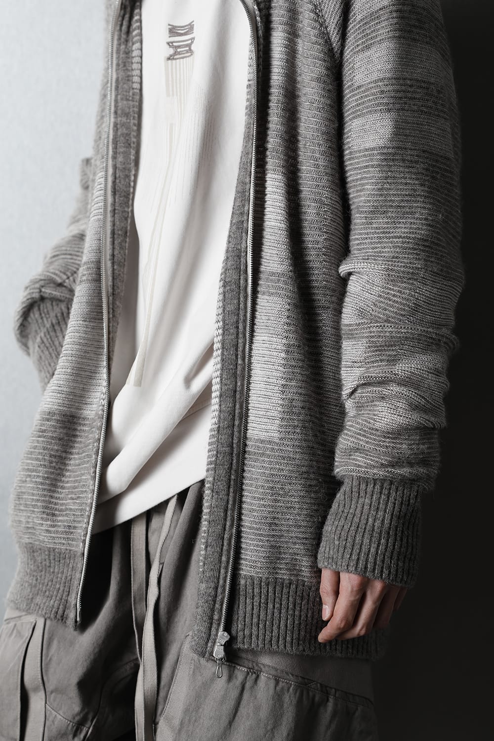 Front zip High neck knit Light Gray
