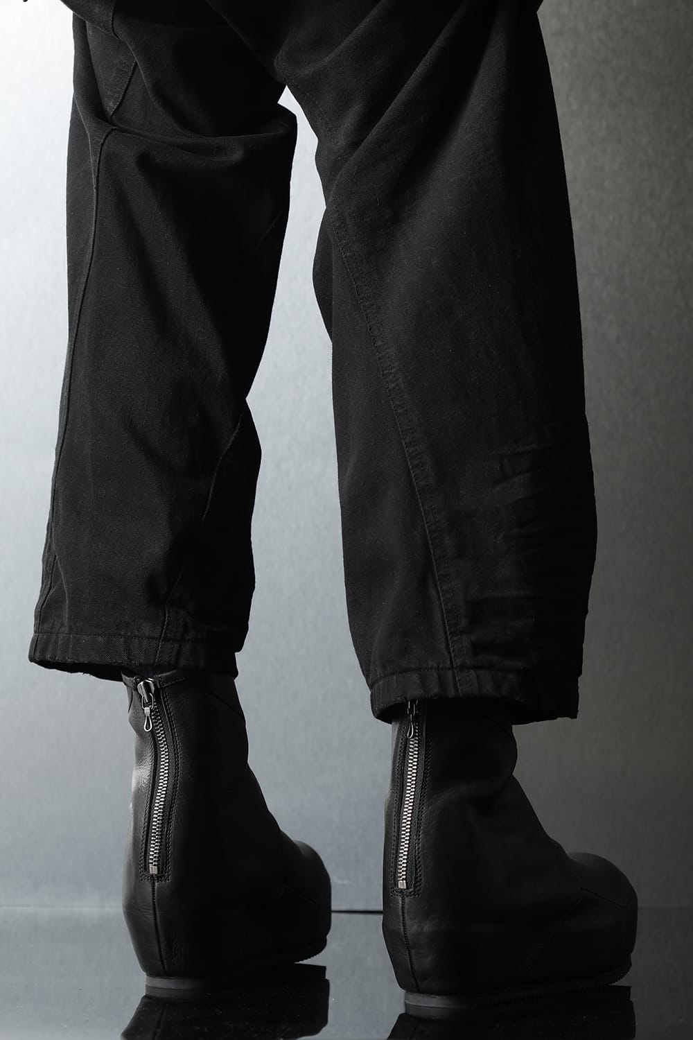 Prism In heeled boots Black