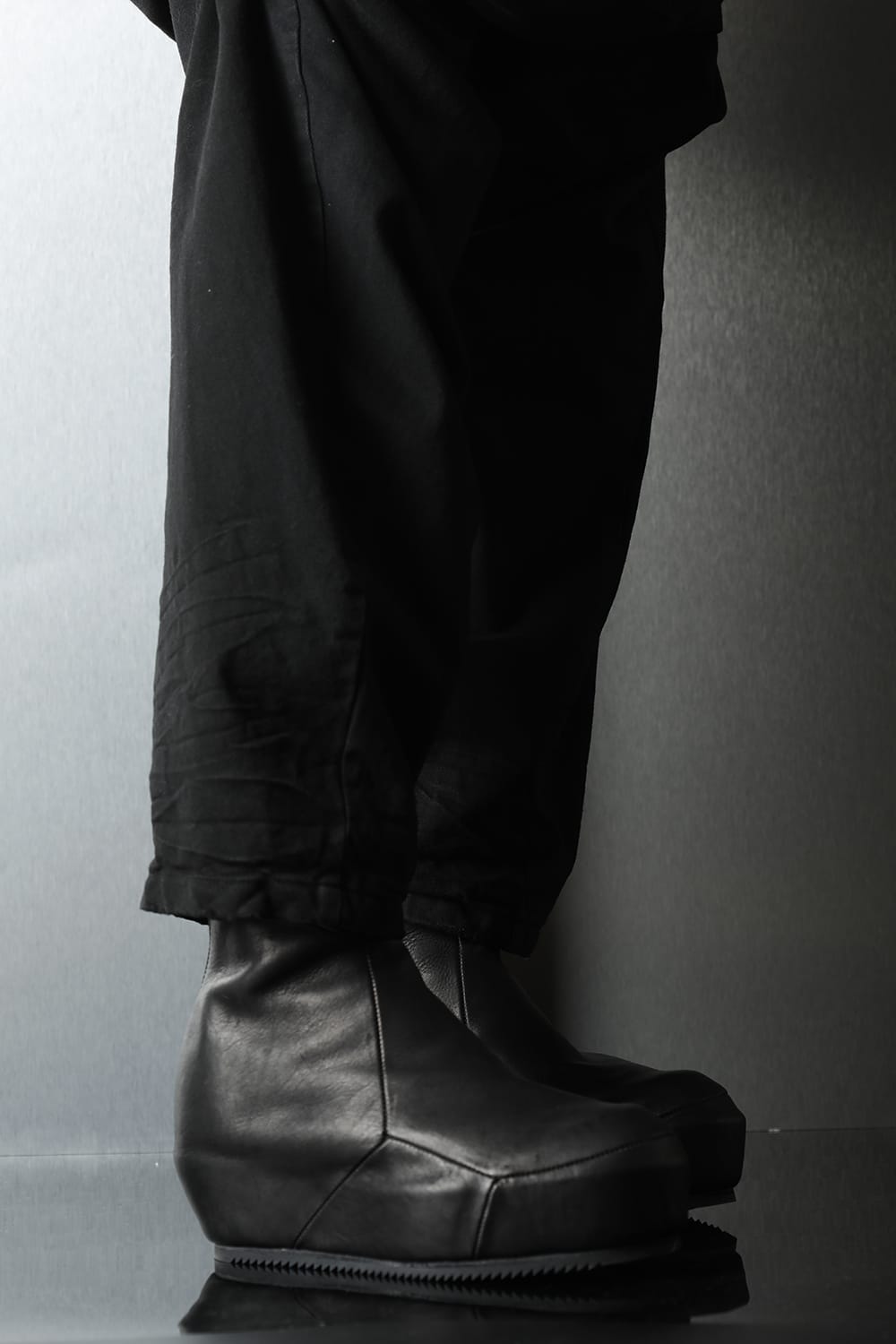 Prism In heeled boots Black