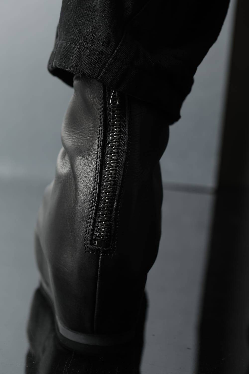 Prism In heeled boots Black