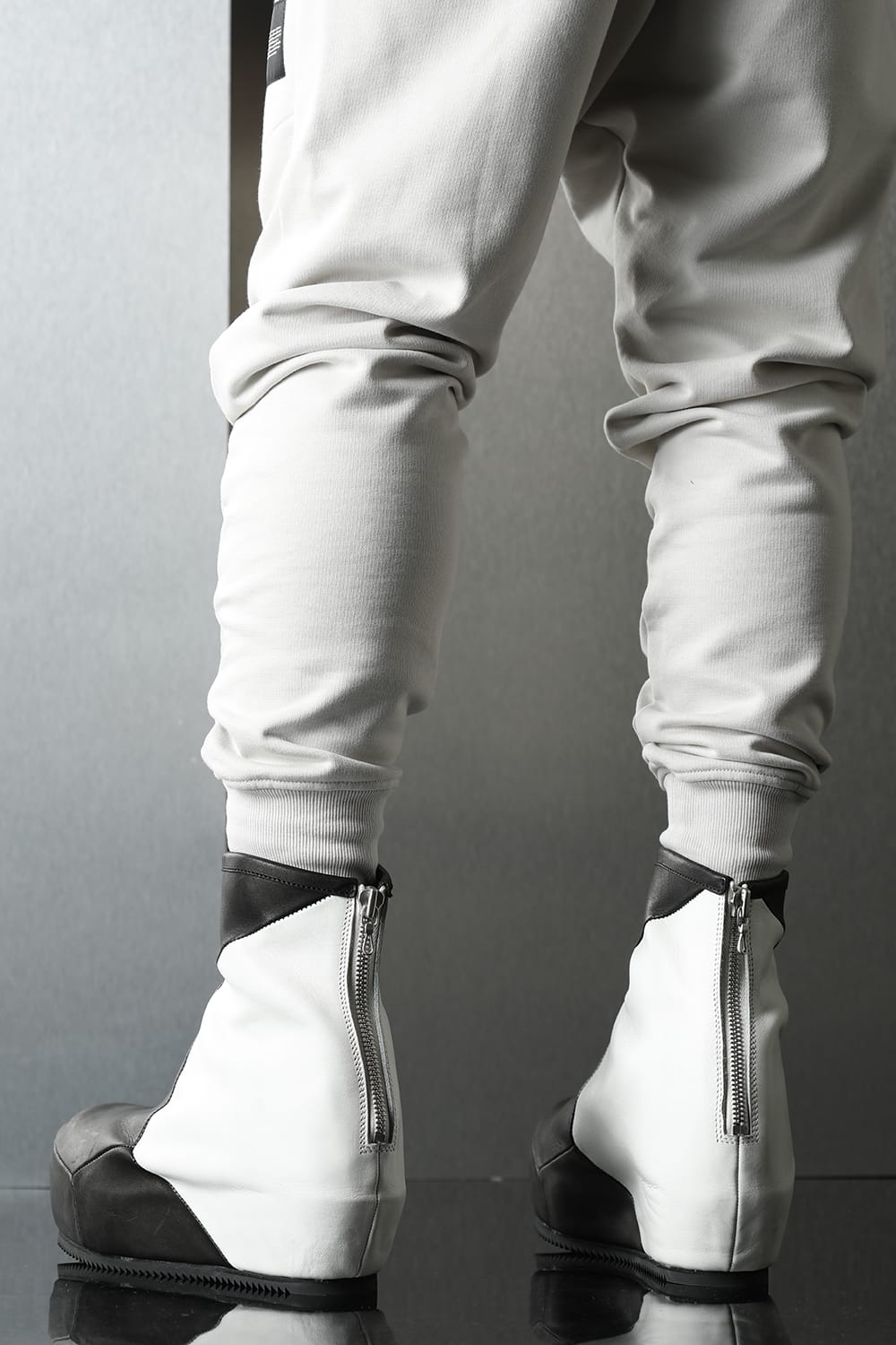 Prism In heeled boots Black × White