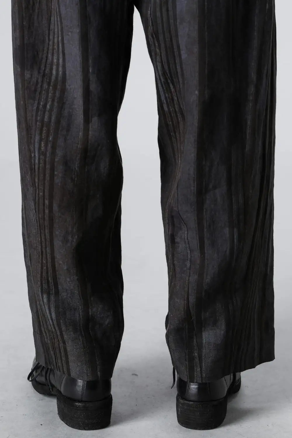 Front Pleats Tapered Long Trousers