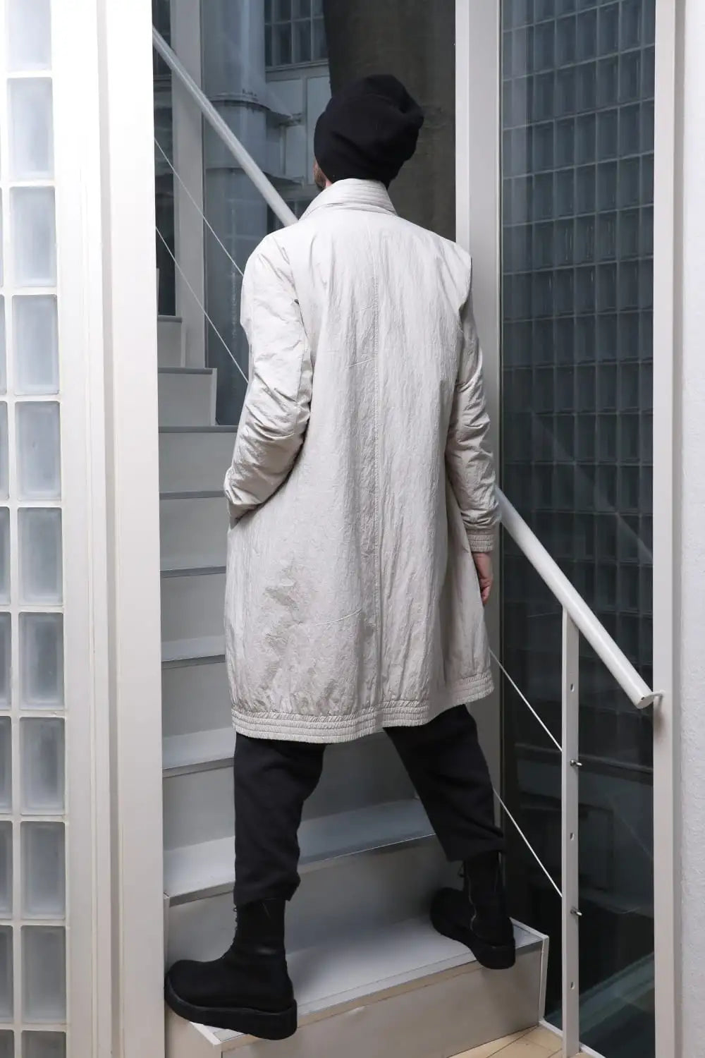 Nylon coat Shrink cotton / nylon White Gray