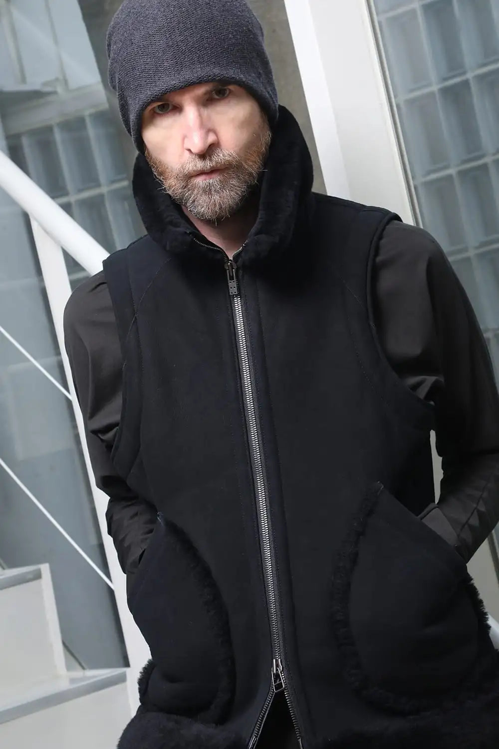 High neck  Vest Sheep Skin Black