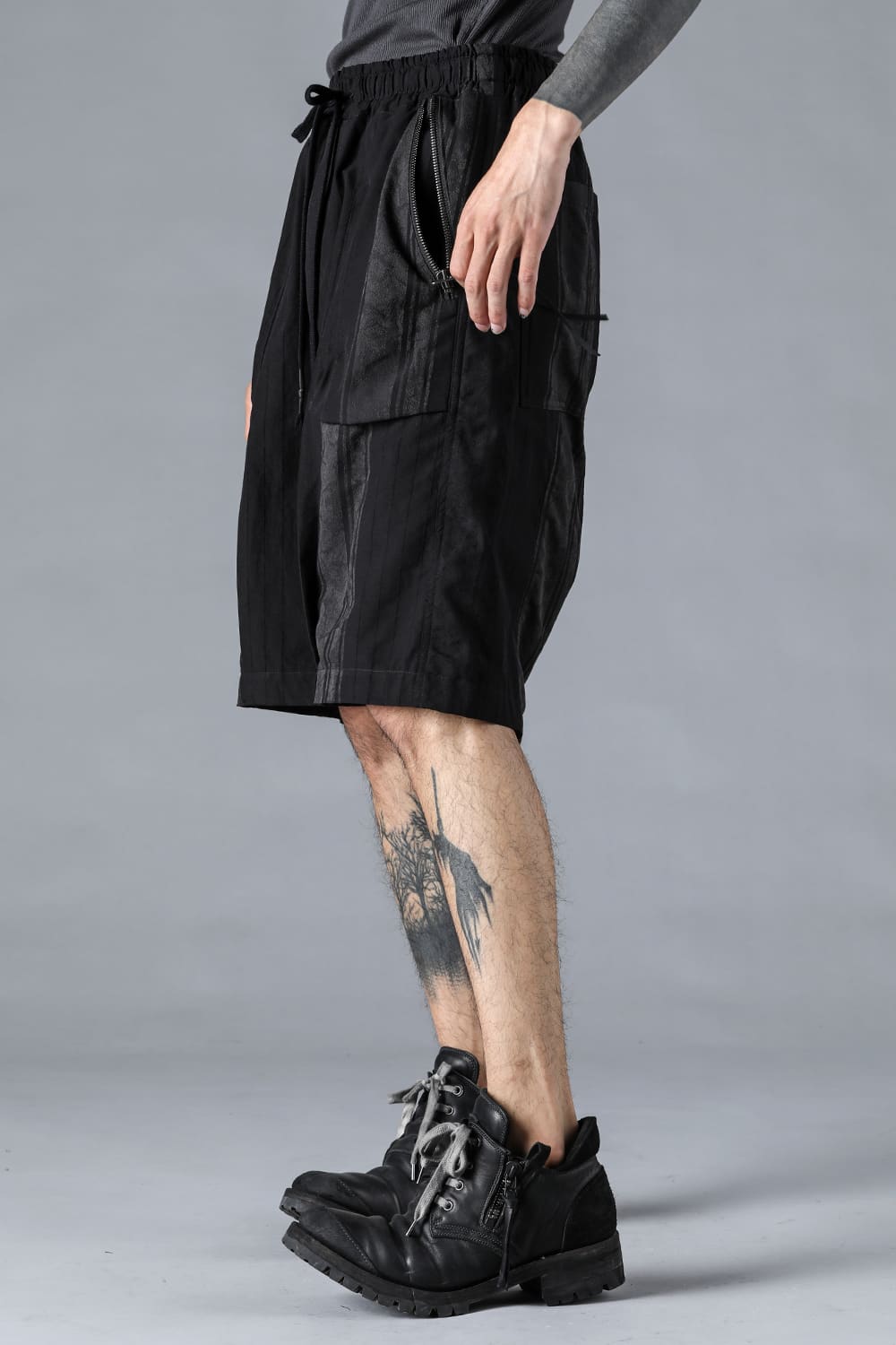 Crack Random Stripe Jacquard Baggy Shorts