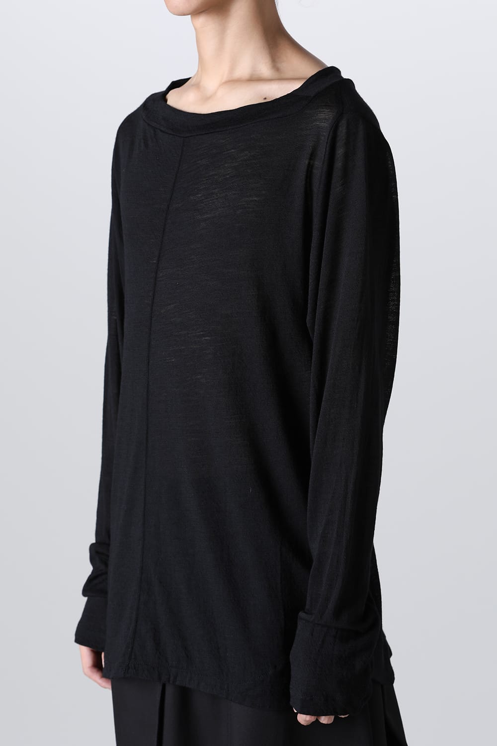 Edge Seamed Off-neck Cutsewn Black