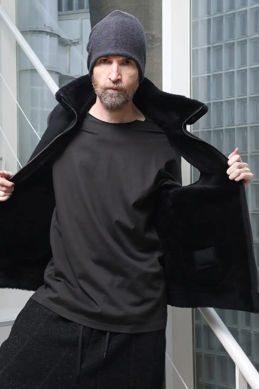 High neck  Vest Sheep Skin Black