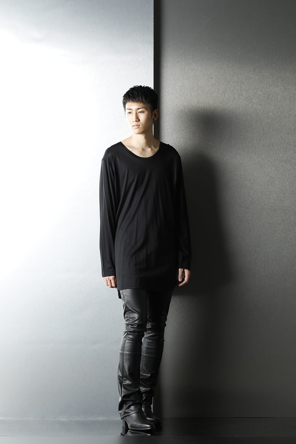 Long sleeve Round t-shirt (Black)