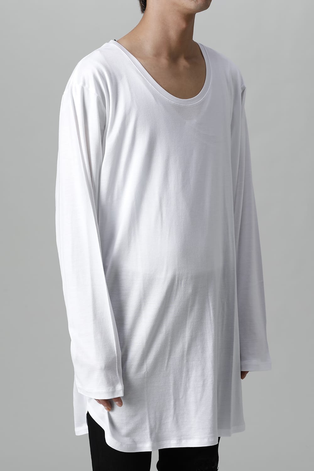 ロングスリーブ ラウンドTシャツ (オフホワイト)