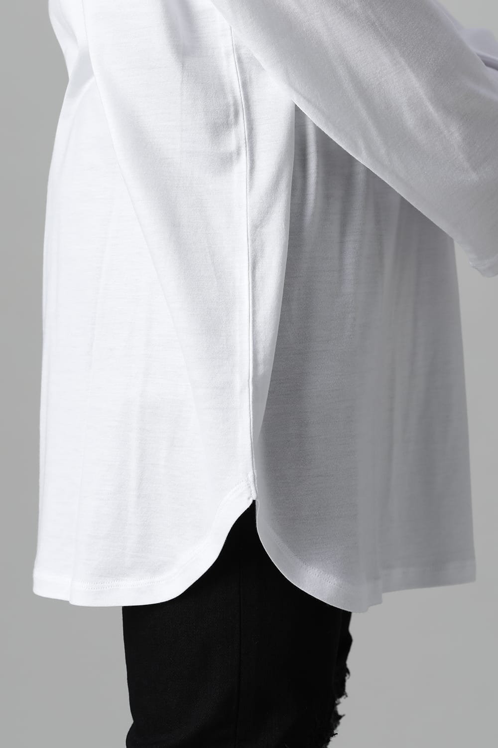 ロングスリーブ ラウンドTシャツ (オフホワイト)